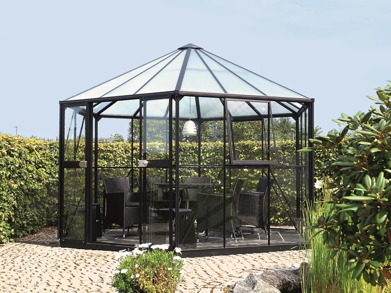Gartenwelt Riegelsberger Gewächshaus Hera - Ausführung: 9000 Kombi ESG 3 mm und HKP 6 mm schwarz, Fläche: ca. 9 m², mit 3 Dachfenster, Sockelmaß: 2,53 x 2,21 m – Bild 1