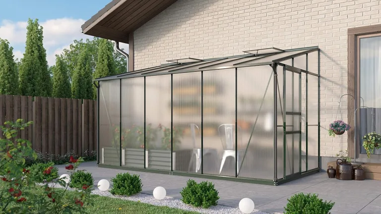 Gartenwelt Riegelsberger Anlehngewächshaus Ida - Ausführung: 7800 HKP 4 mm dunkelgrün, Fläche: ca. 7,8 m², mit 2 Dachfenster, Sockelmaß: 1,90 x 3,79 m – Bild 1
