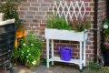 dobar® 58186e rollbares Hochbeet mit Rankgitter | Pflanzkasten auf Rollen | Blumenbeet aus Massiv-Holz | Schmales Kräuterbeet für Garten/Terrasse/Balkon | 79 x 28,5 x 130 cm | Weiß - Thumbnail 7