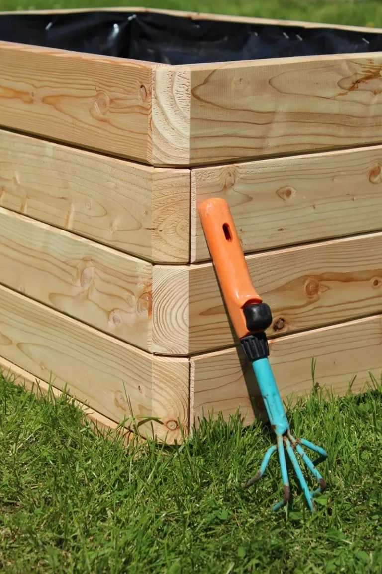 Gartenwelt Riegelsberger Massiver Pflanzkasten Mammut 80x50x39 cm aus Lärchenholz Natur Blumenkasten Blumentopf Pflanzkübel Kräutertopf Balkonkasten fertig montiert – Bild 3
