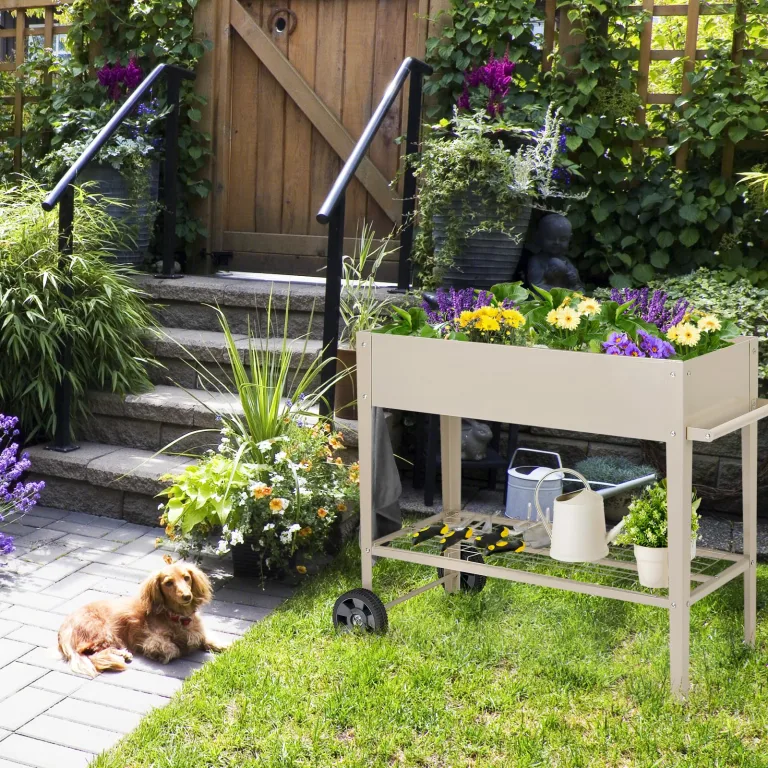 HOMASIS Hochbeet mit Ablage aus Netz & 2 Rollen, Blumenbeet aus Metall, erhöhtes Gartenbeet mit 2 Haken & Griff, Frühbeet Blumenkasten hoher Rollwagen für Garten Balkon Terrasse, 95 x 40 x 80cm, Beige – Bild 2