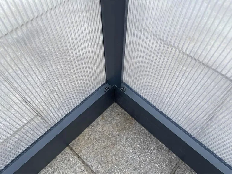 Aluminium Gewächshaus für den Garten 8,23m² inklusive 238 x 361cm Fundament Doppeltür vielseitig nutzbar als Treibhaus,Frühbeet Aufzucht,Tomatenhaus und Pflanzenhaus – Bild 8