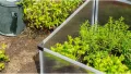 Vitavia Frühbeet Levana 2", mit Aufstelldach, grau | Wetterfest aus Zincalume® | Ergonomisch & Rückenschonend | Schutz vor Schnecken & Unkraut | Perfekt für Gemüse & Blumen - Thumbnail 5
