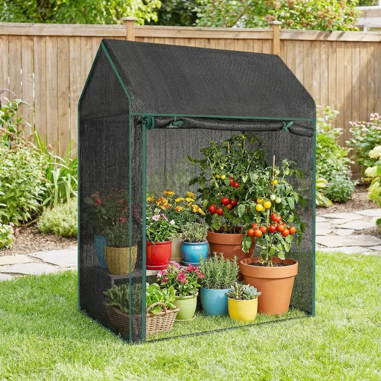 COSTWAY Tomatengewächshaus klein 129 x 80 x 173 cm, Tragbarer Foliengewächshaus mit schwarzem Sonnenschutznetz, PVC-Folie, Tür, Fenster & Erdnägel, Gewächshaus für Garten & Balkon – Bild 2