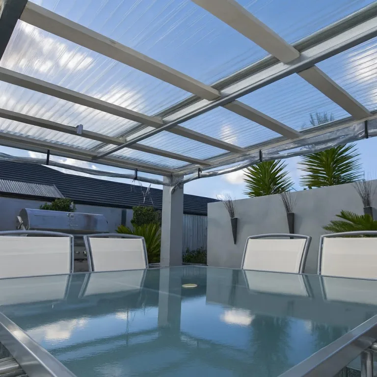 Polycarbonat Doppelstegplatte 4 mm klar, Zuschnitt 2000 x 1050 mm (L x B), Breite 1050 mm fix, UV-Schutz einseitig – Gewächshausplatten, Überdachung, Pergola, Carport | Macrolux Makrolon – Bild 7