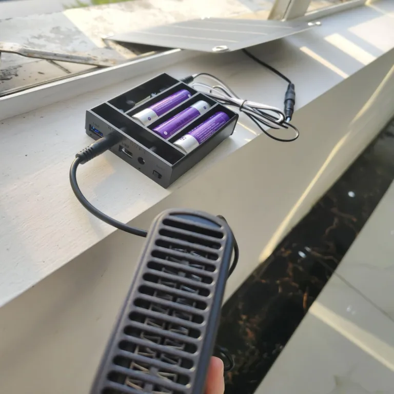 Solarbetriebene Stallheizung | 20W Panel | Chicken Coop Solar Heater for Winter | Sicherer Wärmestrahler für Hühner & Welpen | Überhitzungsschutz Solar-Heizgerät für Outdoor & Gewächshäuser Black – Bild 6