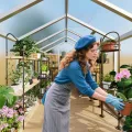 GarveeHome Stabiles begehbares Polycarbonat Gewächshaus 8x12 FT für Garten & Outdoor – Robuster Aluminiumrahmen, abschließbare Tür, Dachfenster – Ideal für Terrasse, Rasen, Pflanzenanzucht - Thumbnail 2